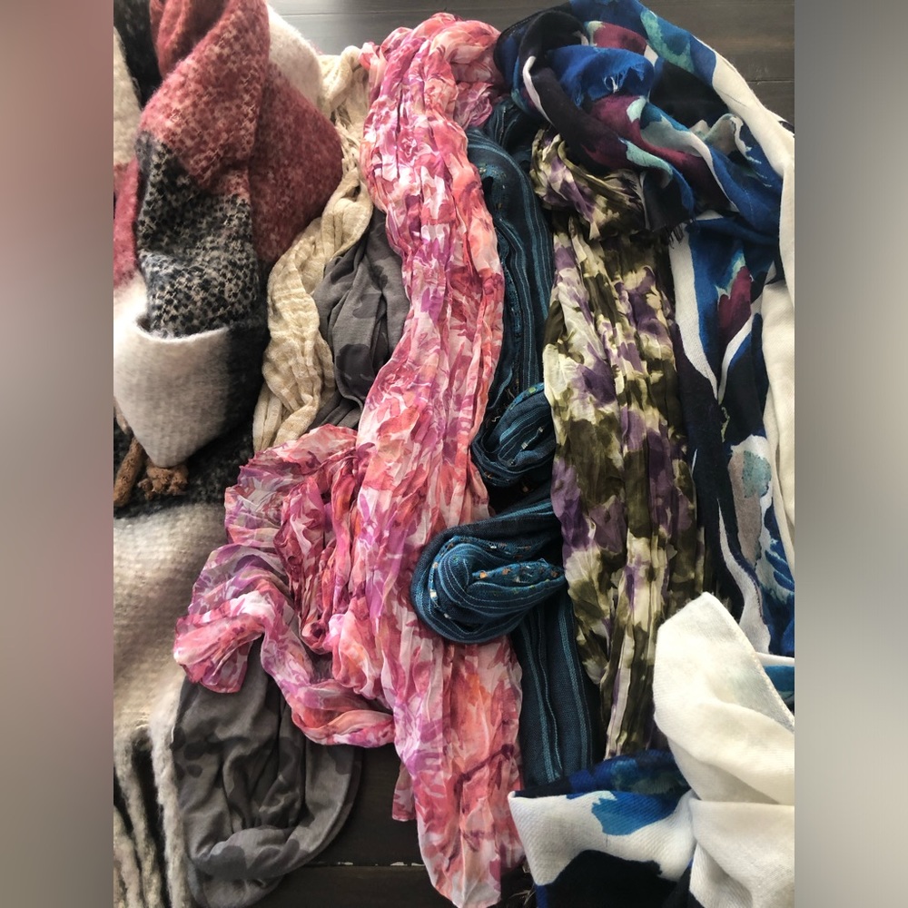 bundle of seven scarves